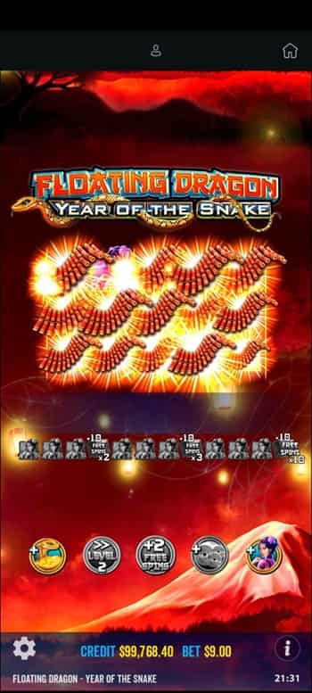 一発目から爆竹演出！