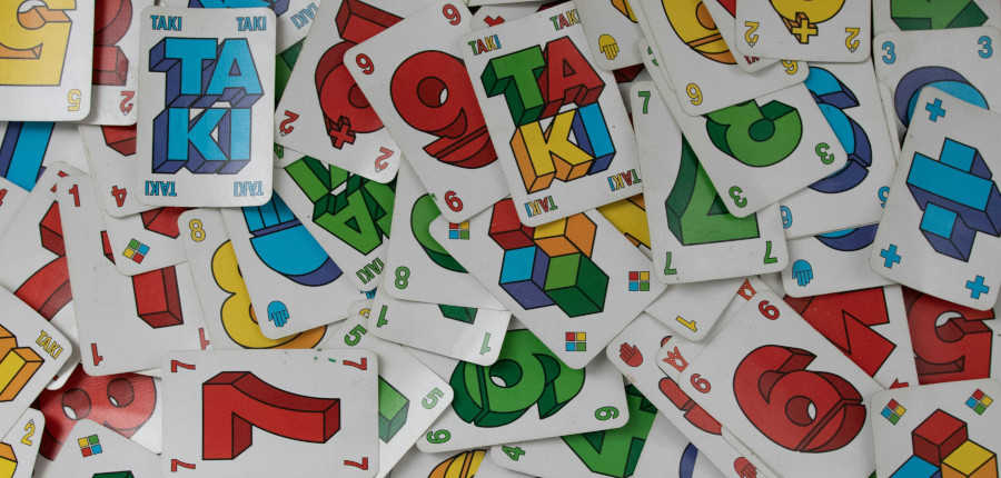 シンプルなルールで人気が高いハイ&ローの特徴と注意点