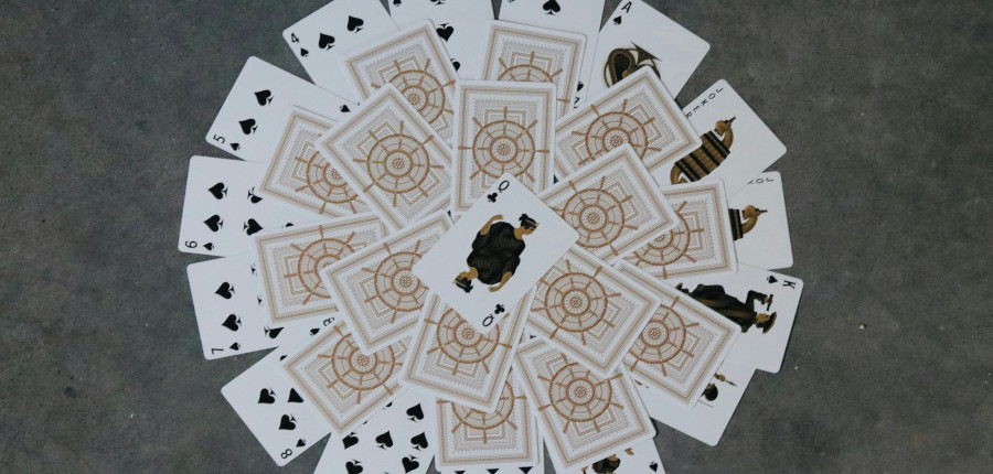 バカラの罫線の読み方と地域による考え方の違い